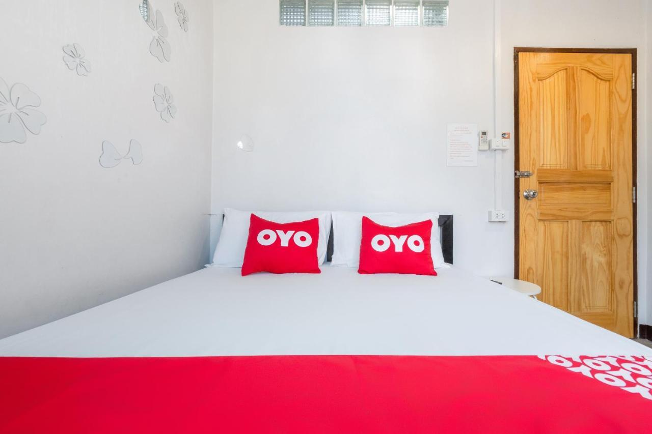 Oyo 969 Lida 1946 Hostel Банкок Екстериор снимка