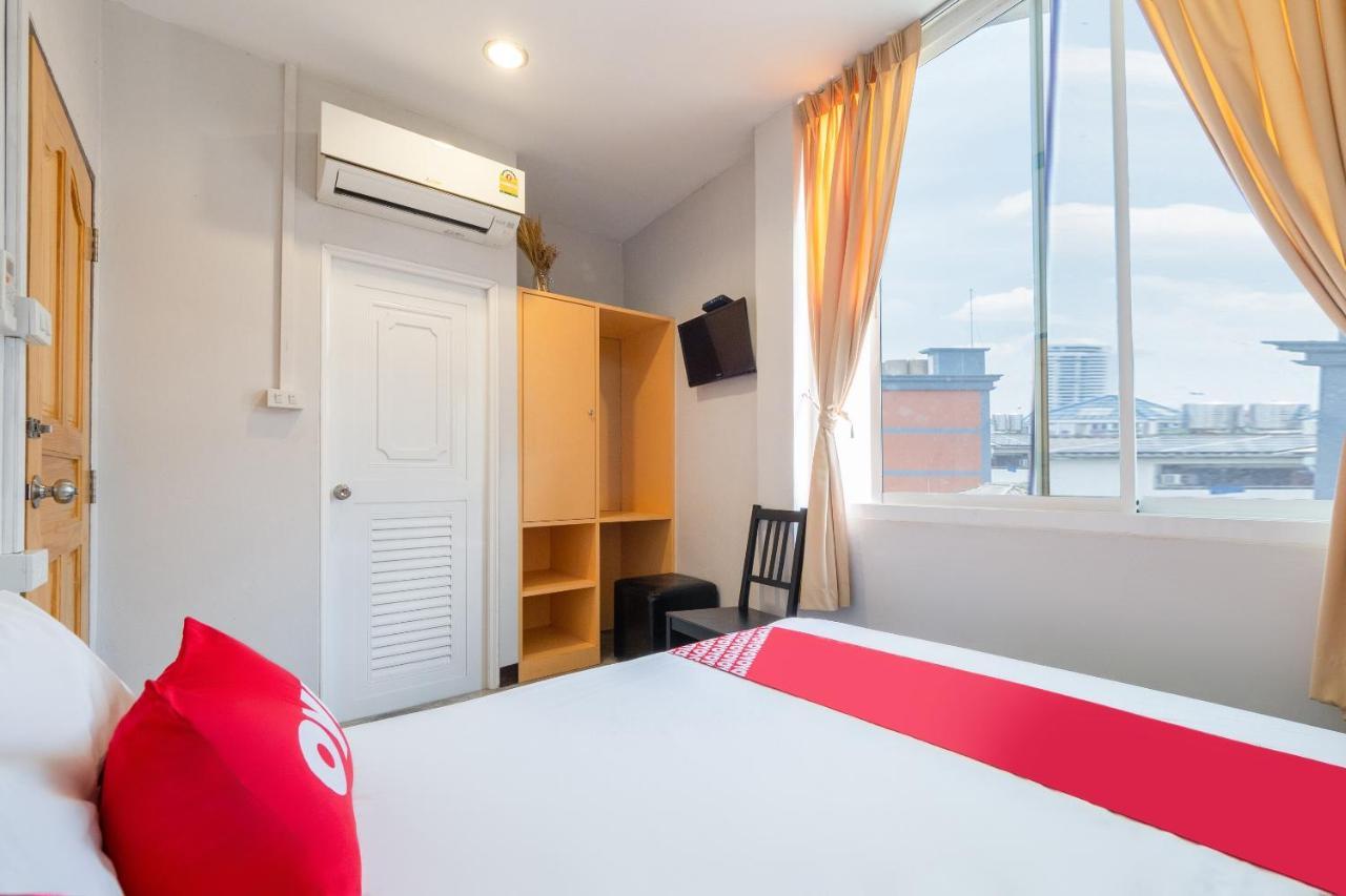 Oyo 969 Lida 1946 Hostel Банкок Екстериор снимка